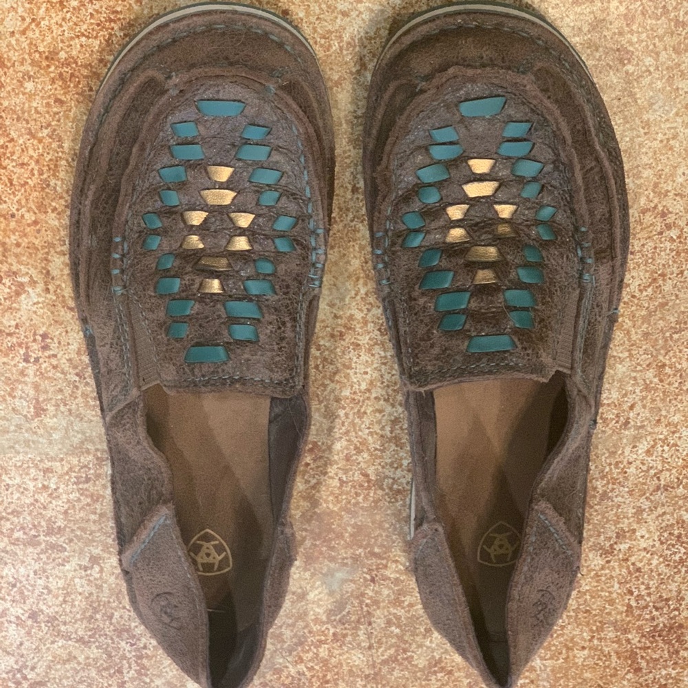 Ariat cruisers